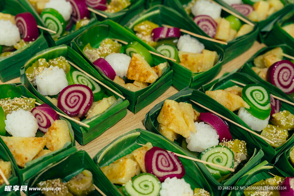 多彩精致盒装美食拼盘