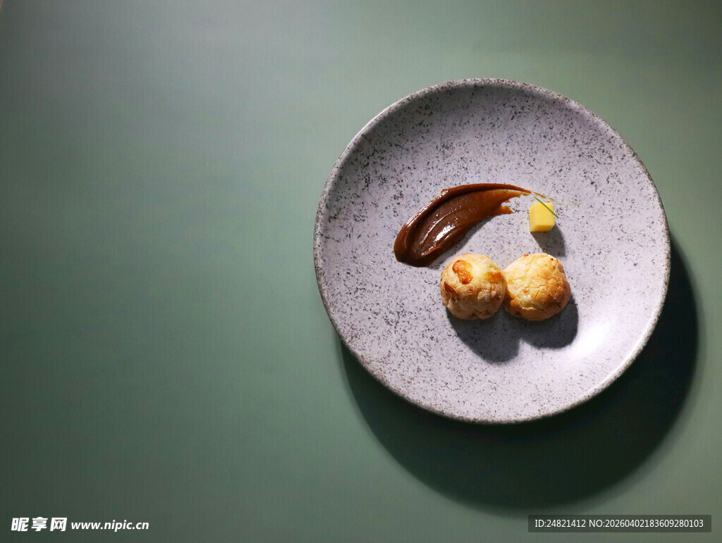 精致小盘装特色美食