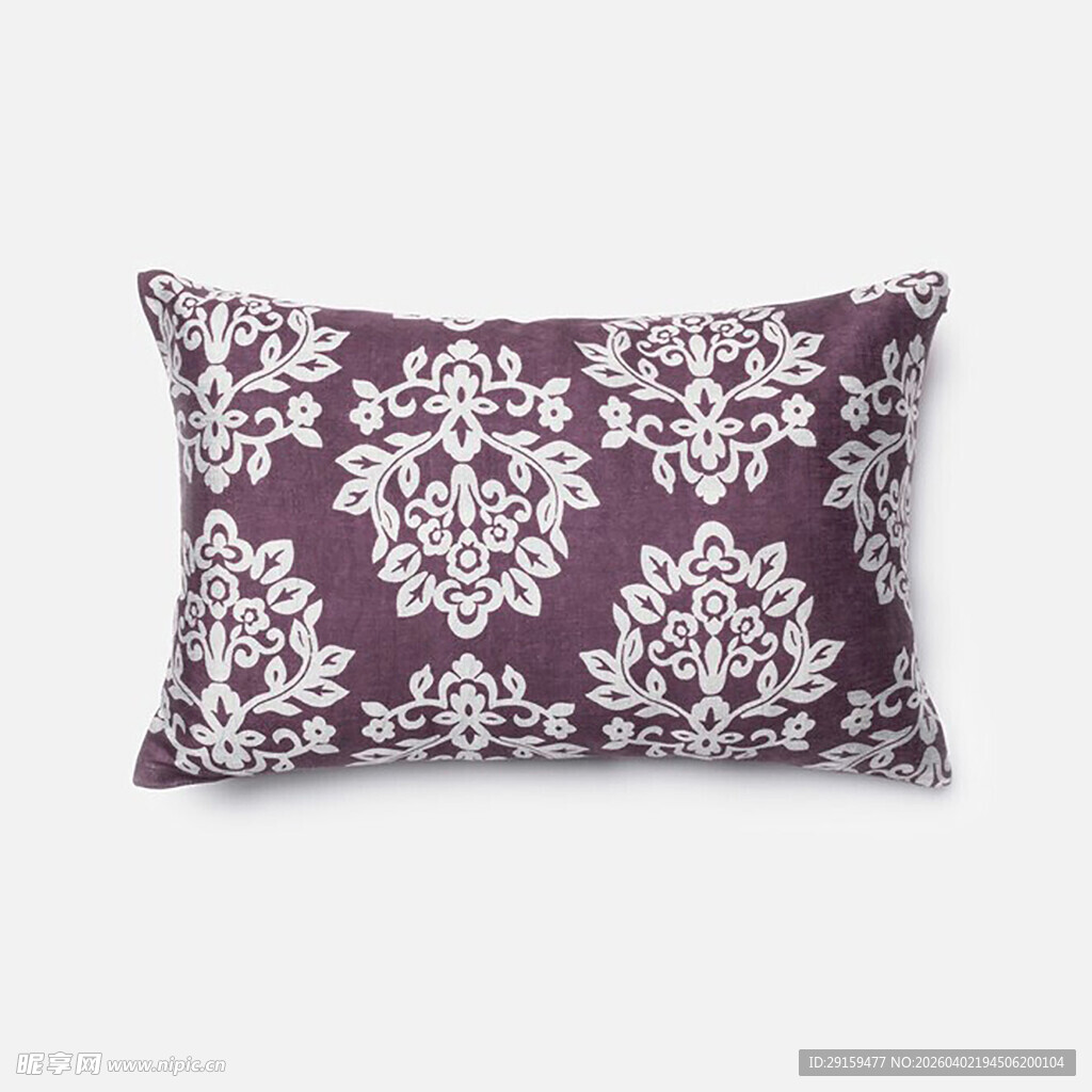 紫色花纹装饰抱枕