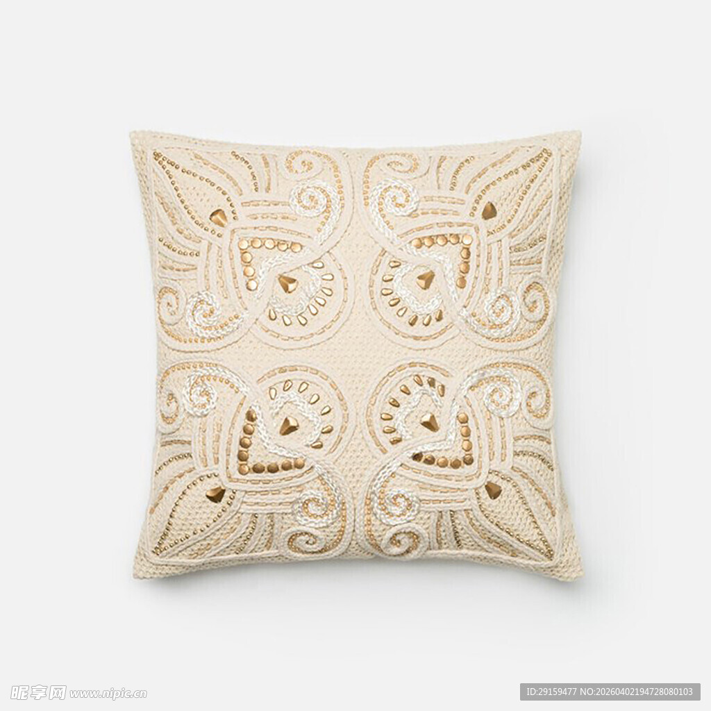米色刺绣花纹抱枕