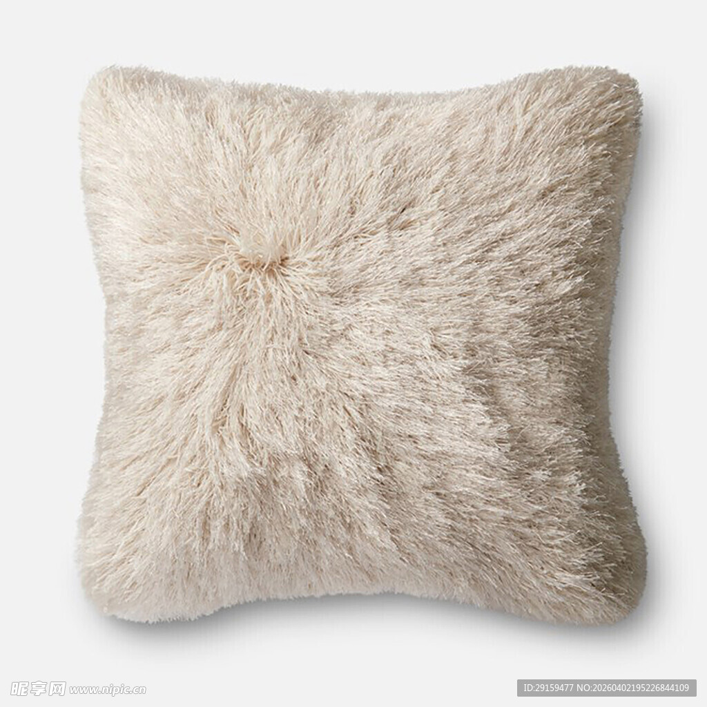 米白色毛绒抱枕