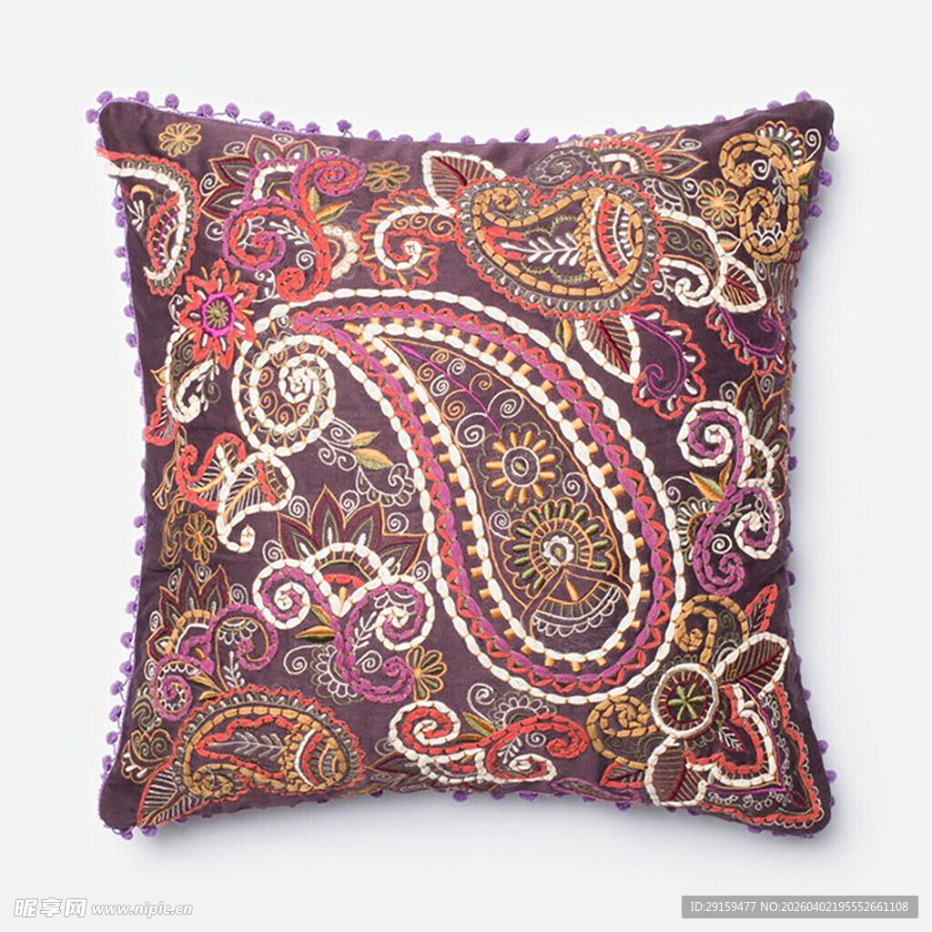 波西米亚风刺绣花纹抱枕