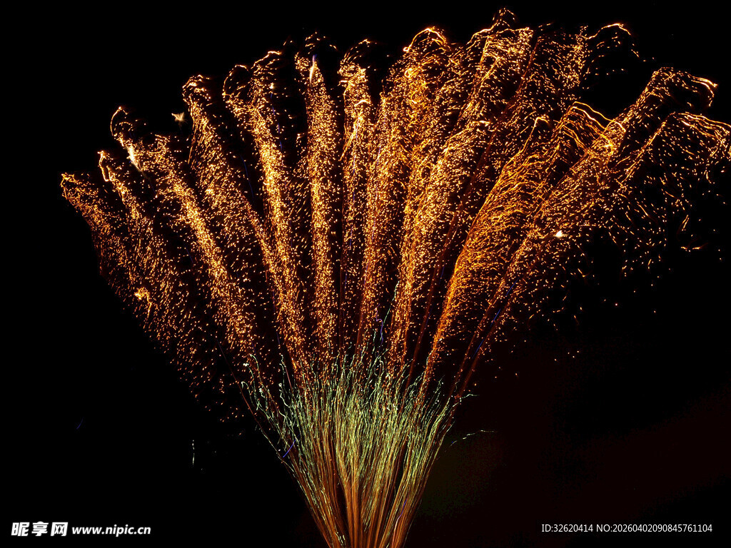 绚丽烟花绽放夜空