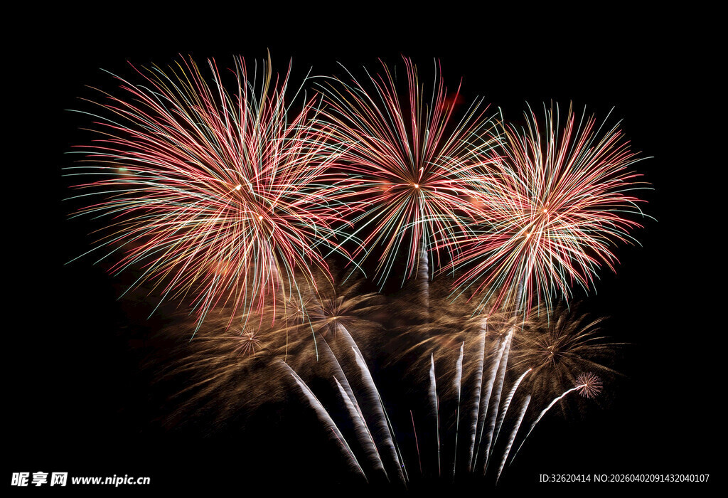 绚丽烟花绽放夜空