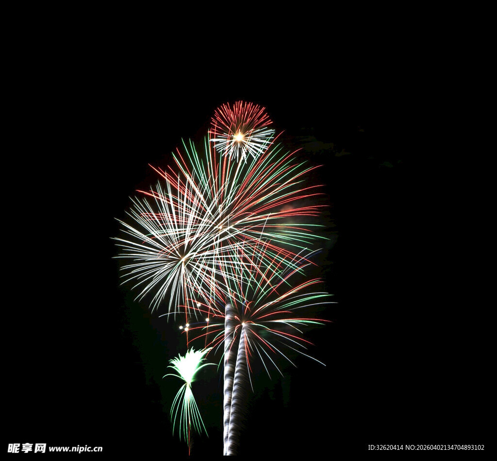夜空中绚丽绽放的多彩烟花