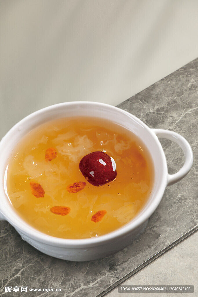 红枣枸杞银耳羹