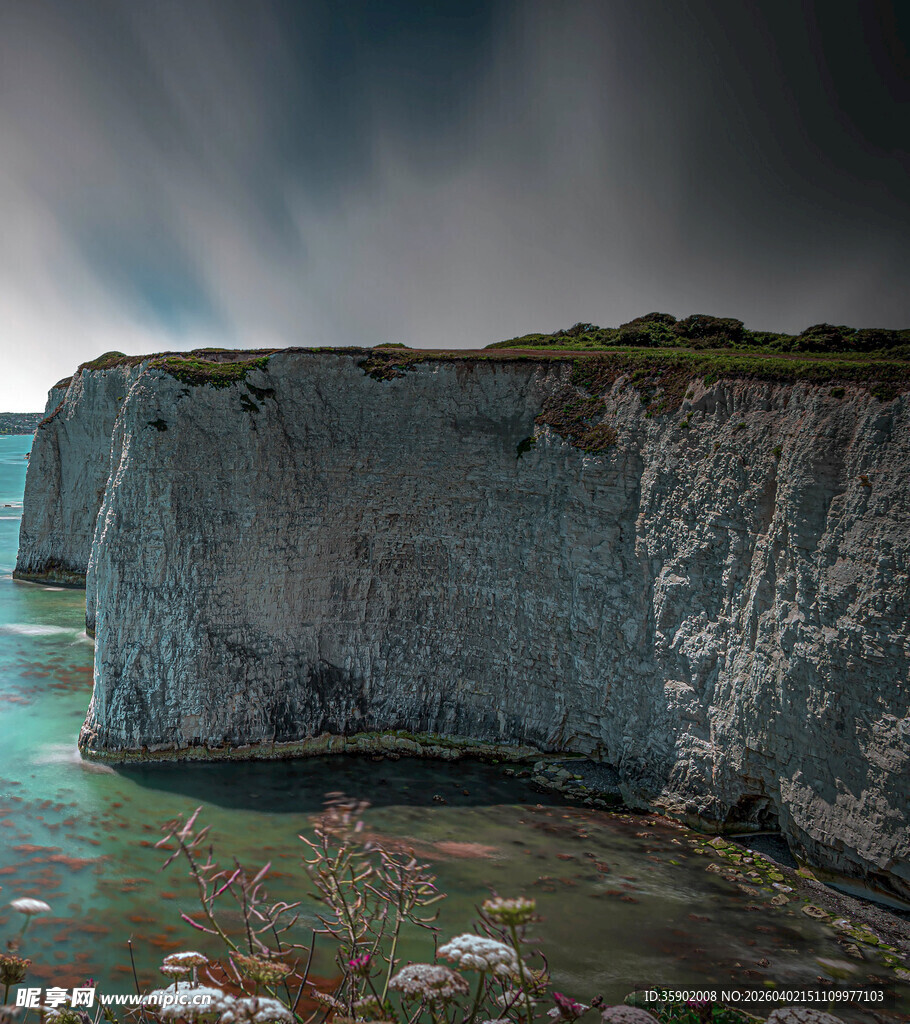 海岸白色悬崖迷人景致