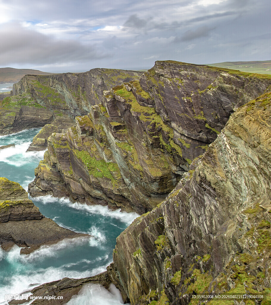 壮丽海岸悬崖景观