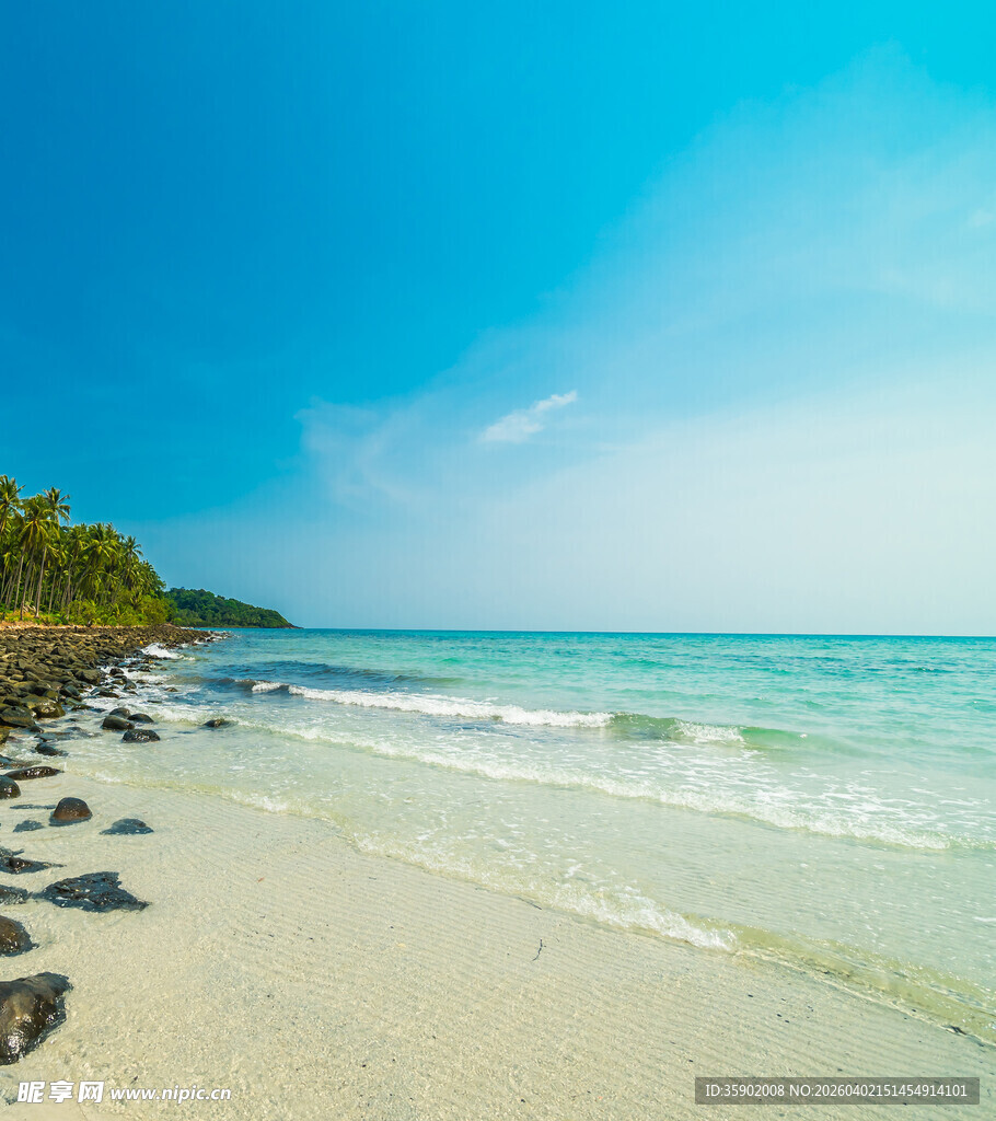 美丽海滨风光沙滩与碧海
