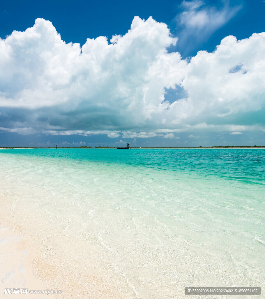 梦幻海滩碧海蓝天美景