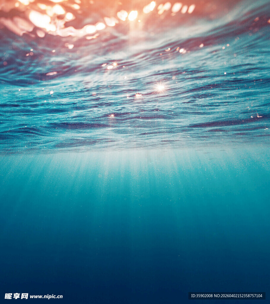 水下光影梦幻景象