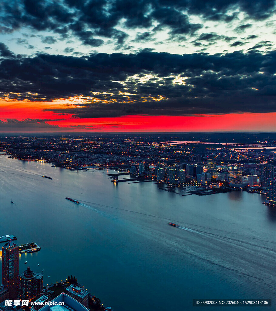 海上绚丽日落城市景观