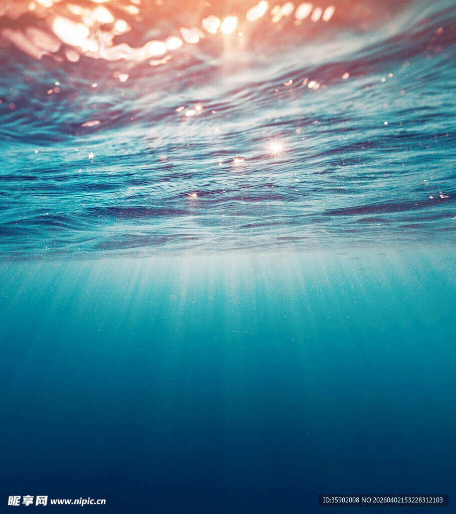 水下光影梦幻景象