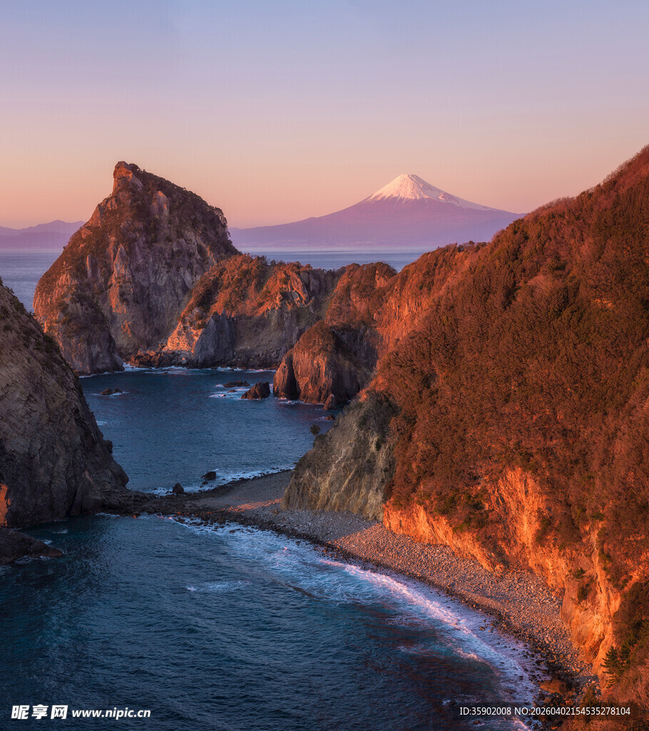 壮丽山海间的绝美日落景观