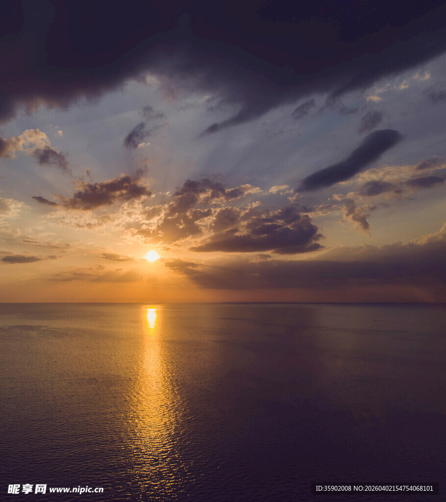 海上日落美景