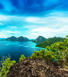 海岛风光碧海青山蓝天下