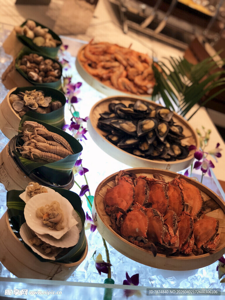 丰盛海鲜美食拼盘展示
