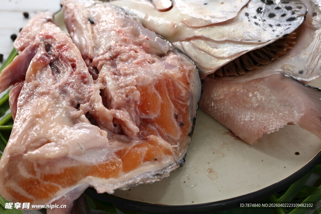 新鲜生鱼肉拼盘