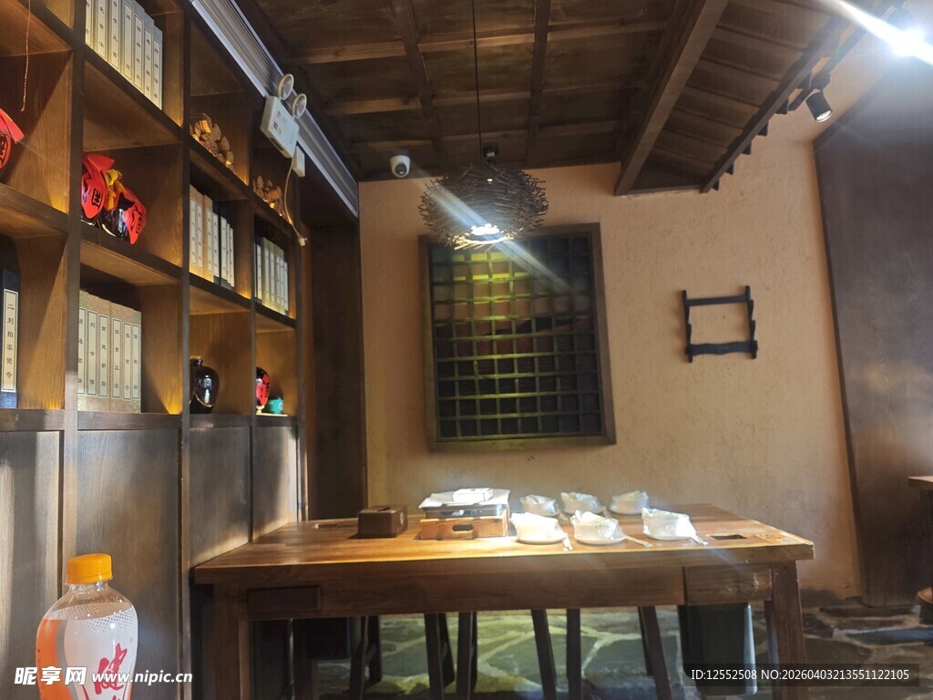 复古风室内木质桌场景