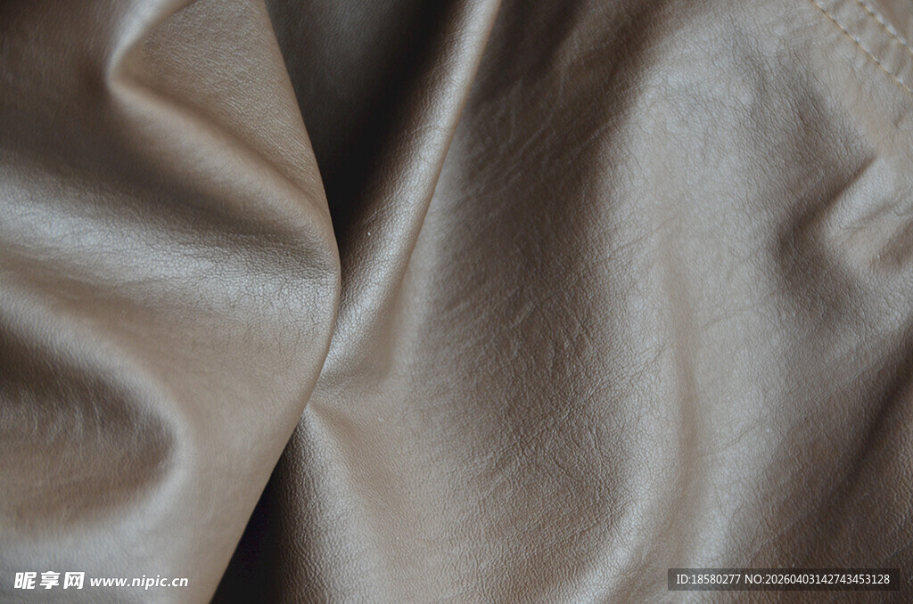 浅棕色柔软褶皱布料