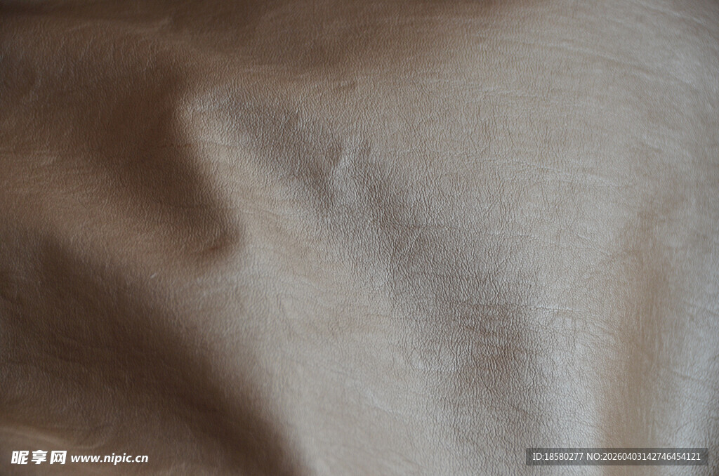 浅棕色褶皱皮质布料纹理