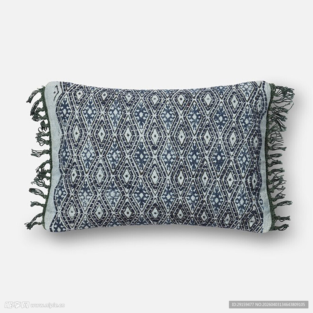 蓝白花纹流苏装饰抱枕