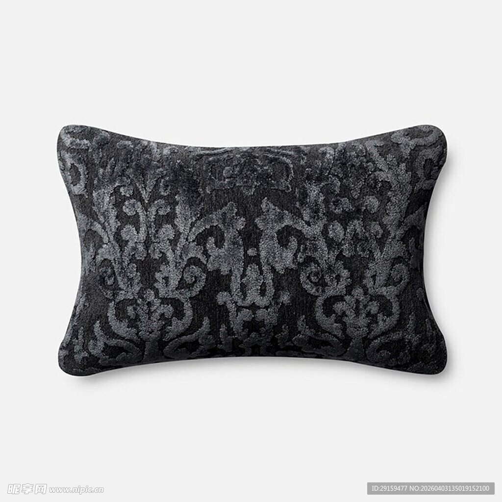 黑色花纹装饰抱枕