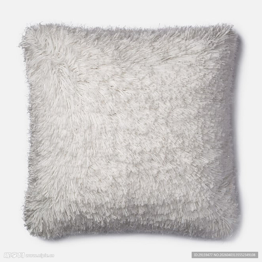 浅灰色毛绒抱枕