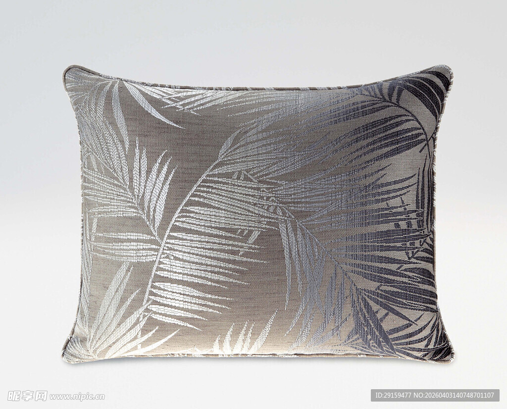 银色叶纹装饰抱枕