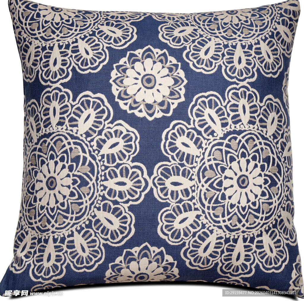 蓝底白花精致抱枕