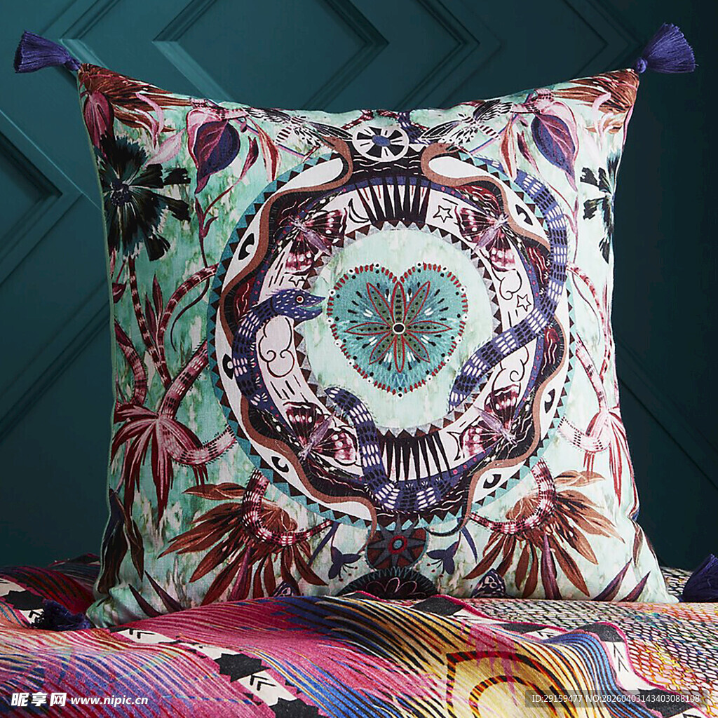 民族风花纹抱枕