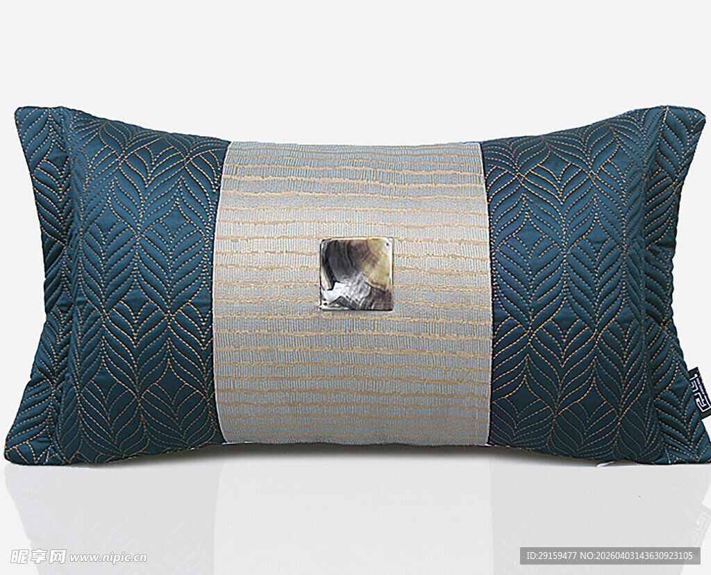 蓝白拼接装饰抱枕