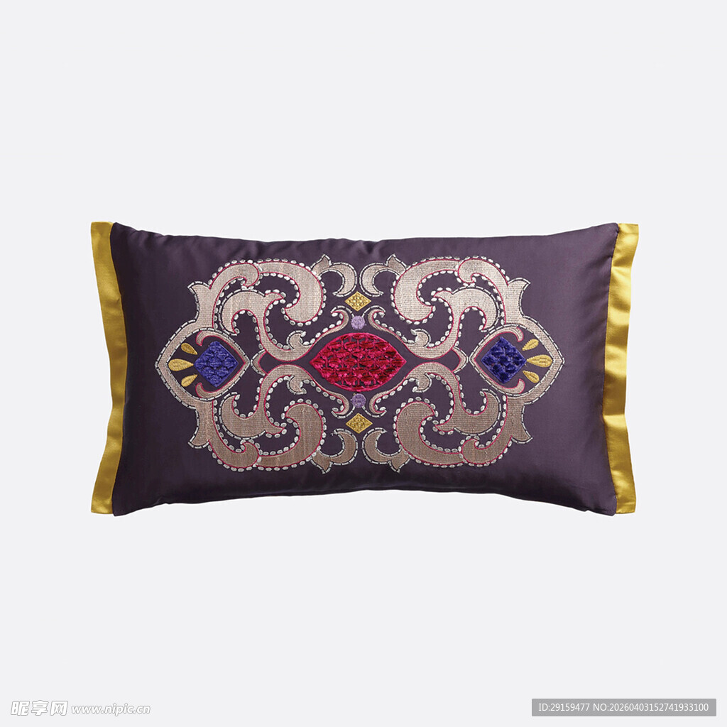 精美刺绣装饰抱枕