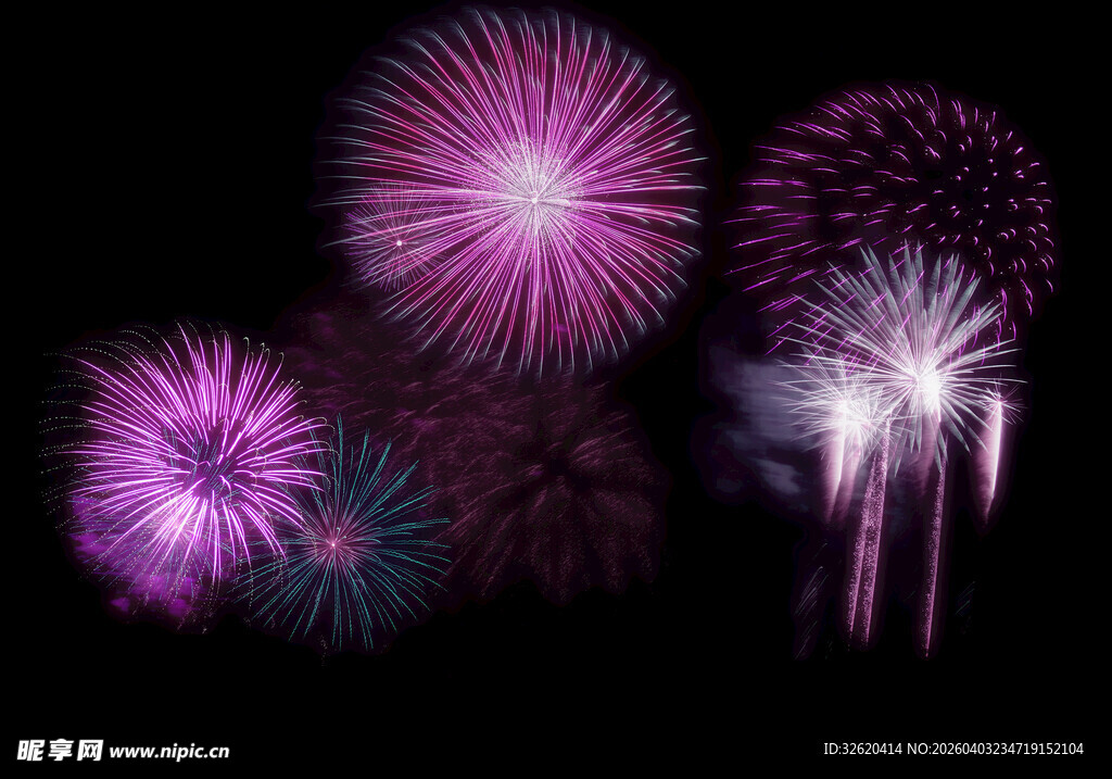 绚丽紫色烟花绽放夜空