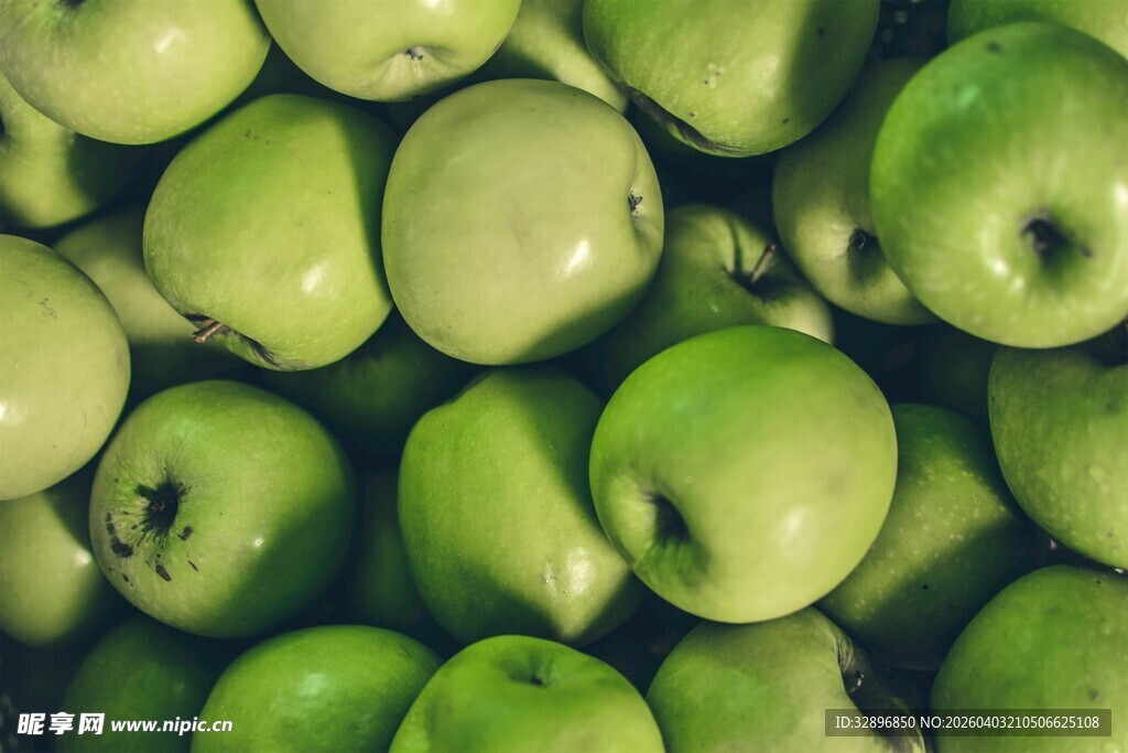 青苹果堆叠特写
