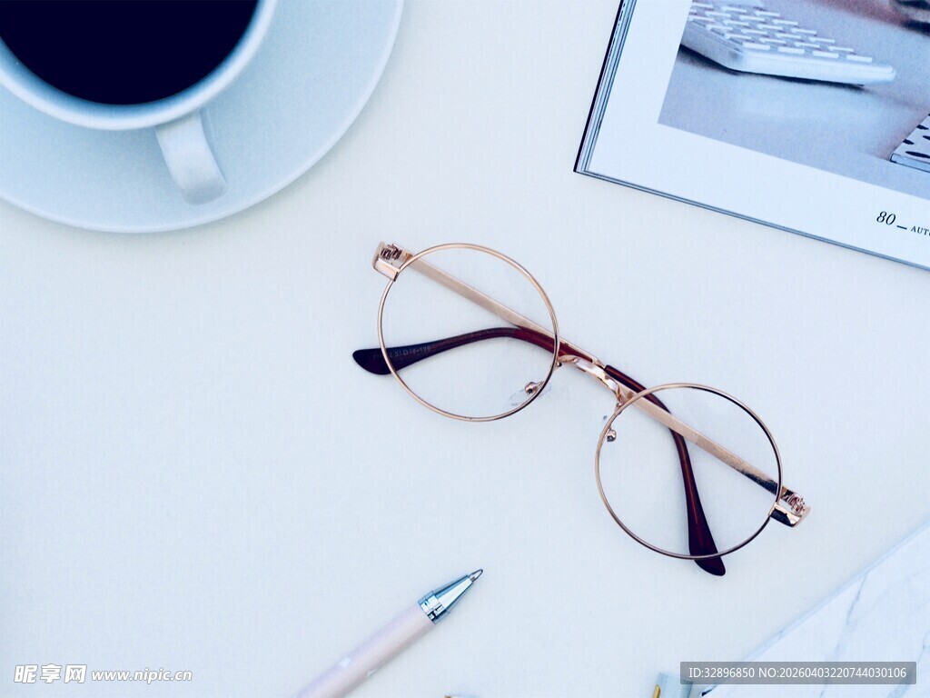 简约桌面的办公小物