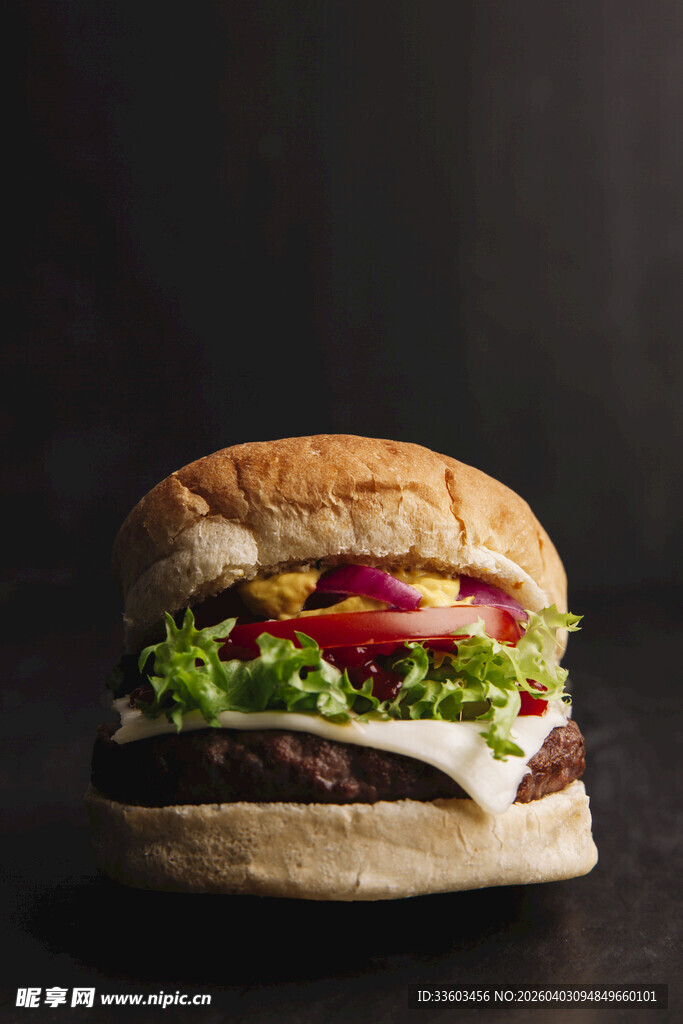 美味双层牛肉汉堡