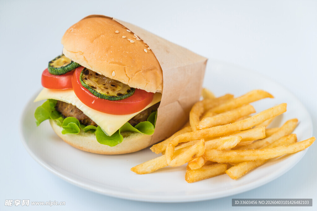 美味汉堡配香脆薯条