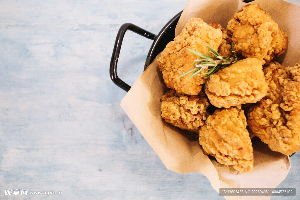 美味香脆的炸鸡