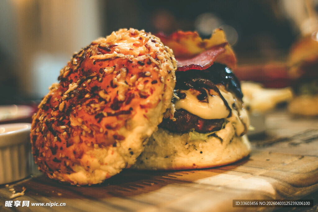 美味烤肉饼特写