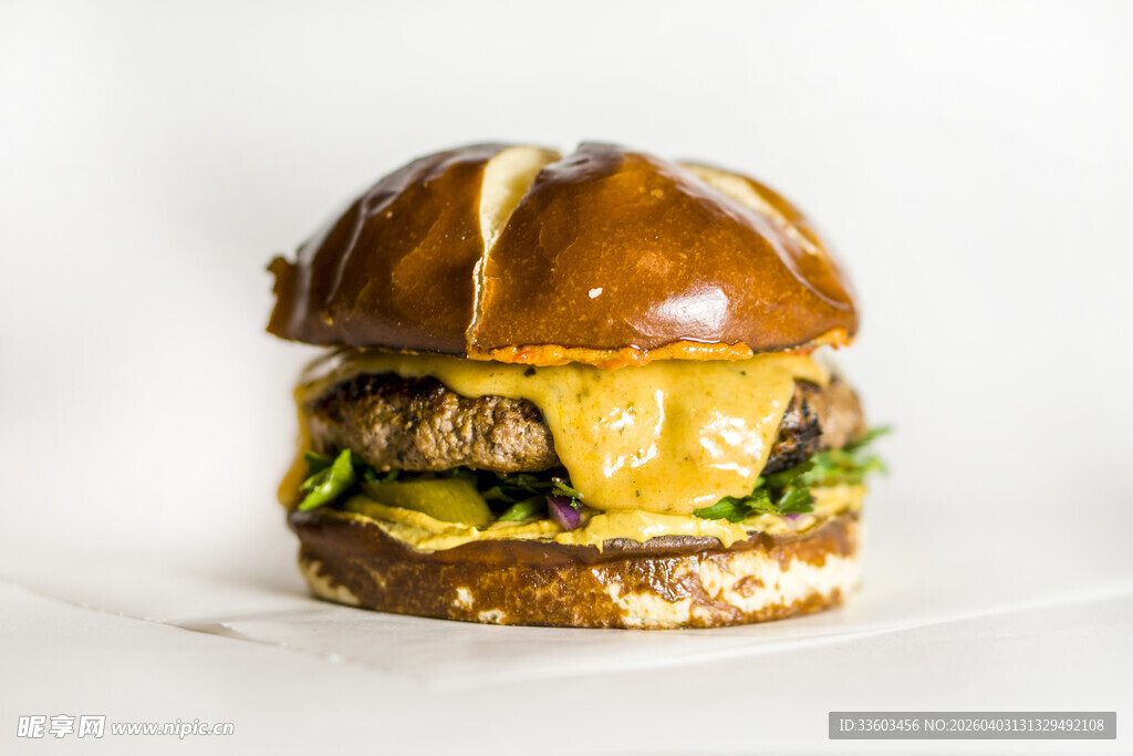 美味芝士牛肉汉堡