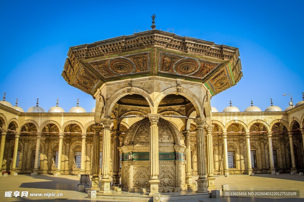 古典华丽的户外建筑景观