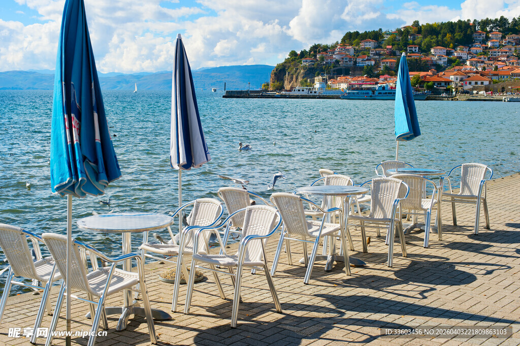海滨露天休闲桌椅景观