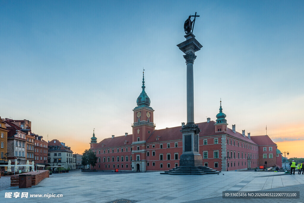华沙老城广场冬日美景