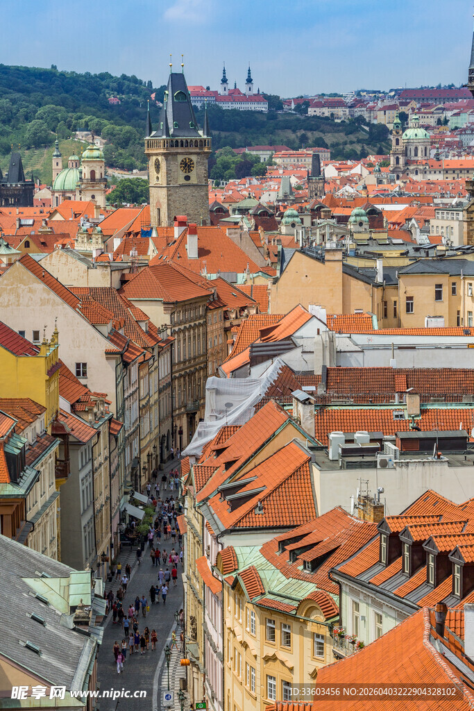 布拉格老城多彩屋顶景观