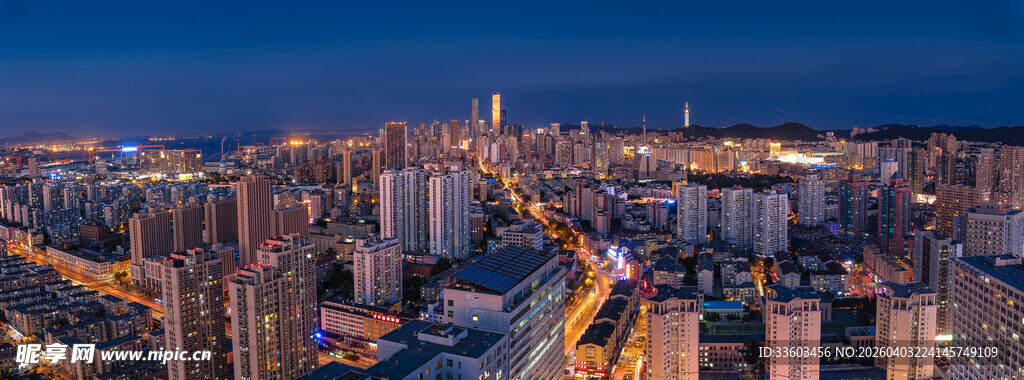 城市璀璨夜景俯瞰图