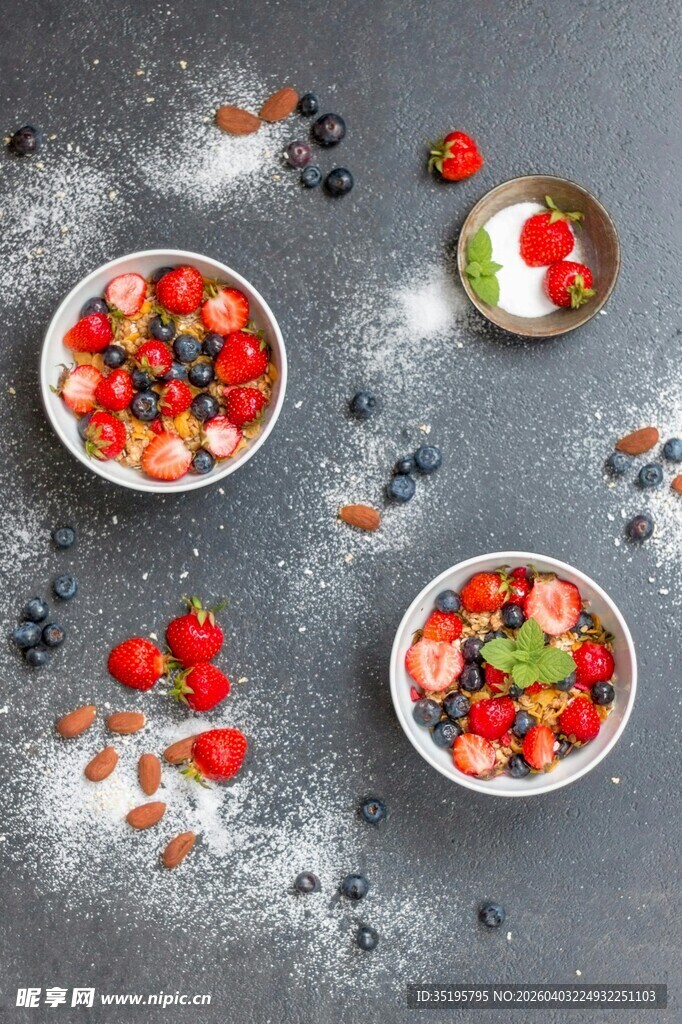 美味缤纷水果早餐碗