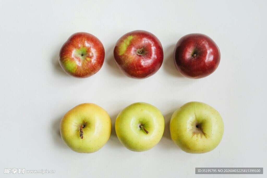 红黄苹果整齐排列展示