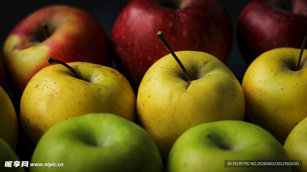 多彩苹果摆拍
