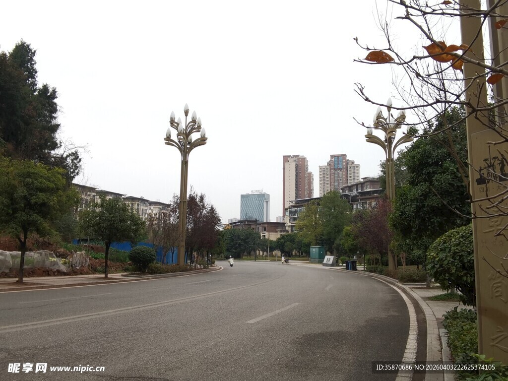 城市空旷道路及周边景致